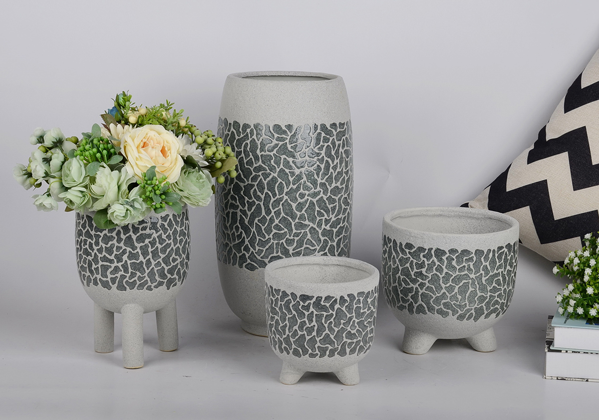 stoneware flower pots